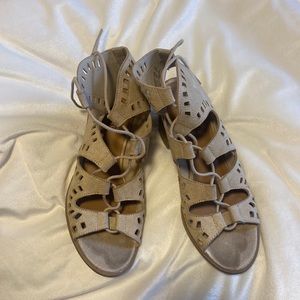 Brash Nude wedge heels